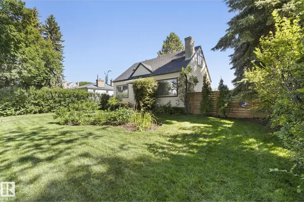 11331 60 ST NW photo 3