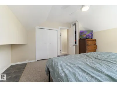 11331 60 ST NW photo 29