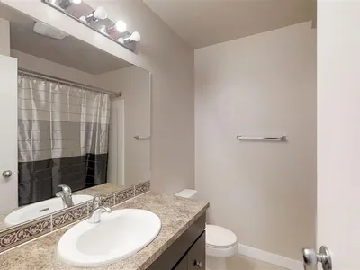 3431 42 ST NW photo 12