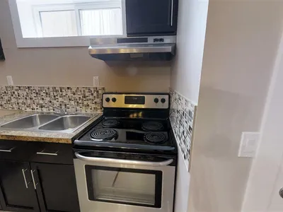 3431 42 ST NW photo 19