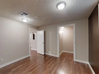 3431 42 ST NW photo 23