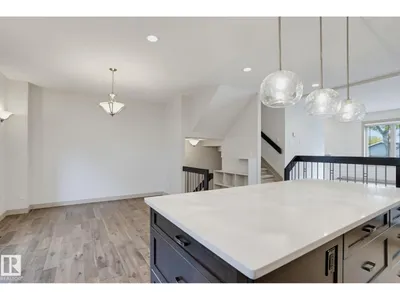 7716 112 ST NW photo 20
