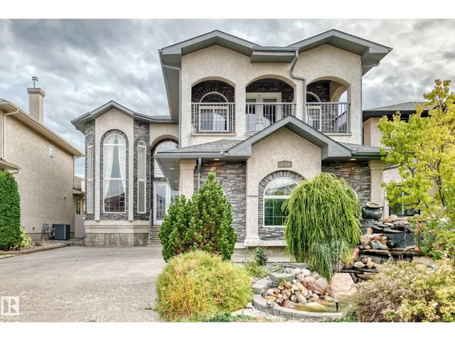 7211 170 AV NW, Edmonton