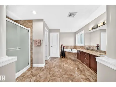 7211 170 AV NW photo 43