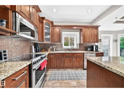 7211 170 AV NW photo 12