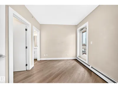 #703 10152 104 ST NW photo 25
