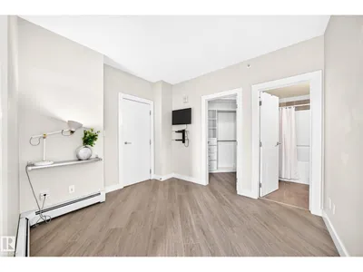 #703 10152 104 ST NW photo 27