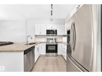 #703 10152 104 ST NW photo 8