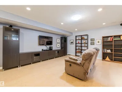 #10 841 156 ST NW photo 29