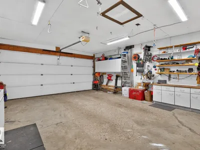 5502 48 AV photo 42