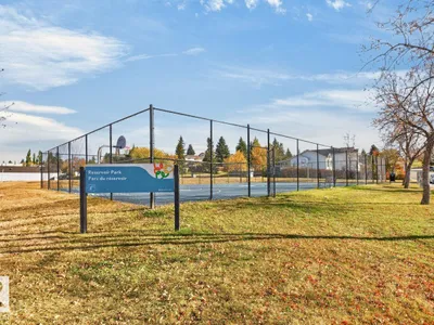 5502 48 AV photo 58