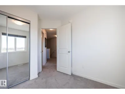 1273 MCLEOD AV photo 29