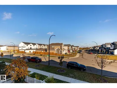 1273 MCLEOD AV photo 38