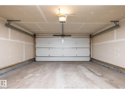 1273 MCLEOD AV photo 46