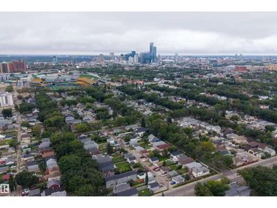 11431 88 ST NW photo 43