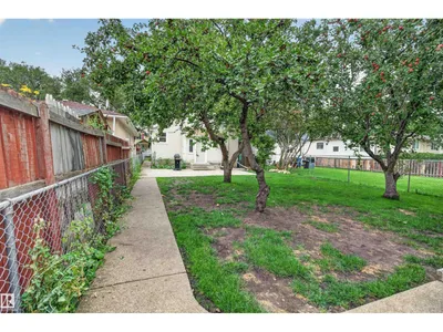 11431 88 ST NW photo 36