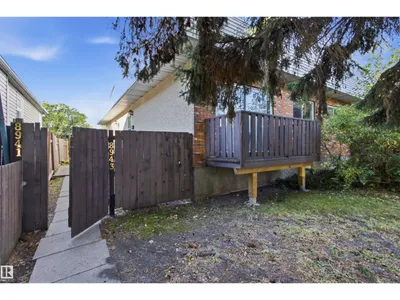 8945 78 AV NW photo 17