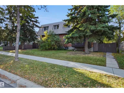 8945 78 AV NW photo 4
