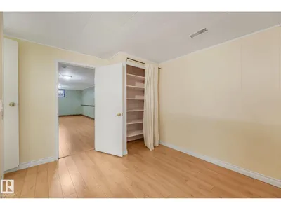 9256 148 ST NW photo 32