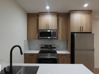 224 28 street SW photo 11