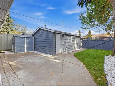 4727 105 ST NW photo 4
