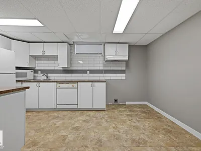 4727 105 ST NW photo 28