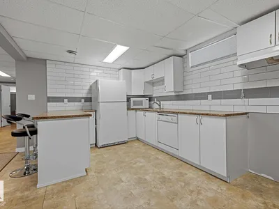 4727 105 ST NW photo 29