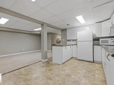 4727 105 ST NW photo 30