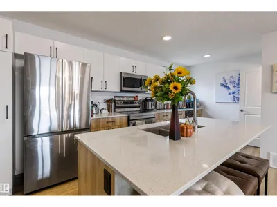 #60B 1530 TAMARACK BV NW photo 13
