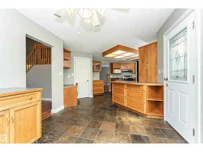 221 OCKENDEN PL NW photo 21