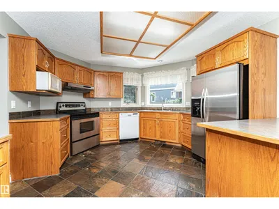 221 OCKENDEN PL NW photo 25