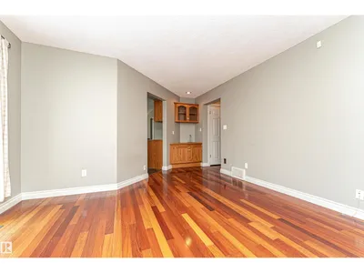 221 OCKENDEN PL NW photo 27