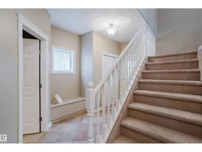 652 CRIMSON DR photo 28