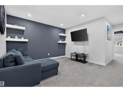 452 ROBERTS CR photo 17