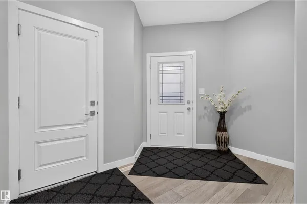 452 ROBERTS CR photo 2