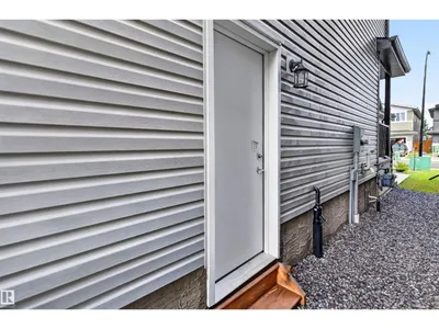 452 ROBERTS CR photo 31