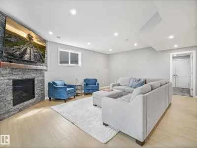 4115 58 ST photo 33