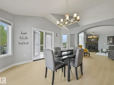 4115 58 ST photo 14