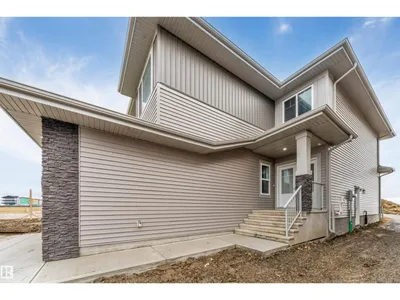3803 38 AV photo 5