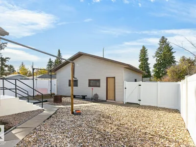 6 MONT CLARE PL photo 33