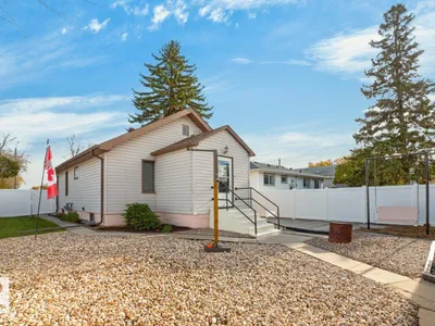 6 MONT CLARE PL photo 34