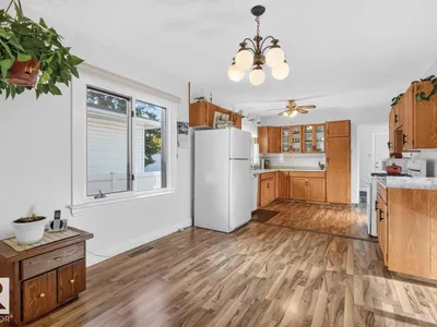 6 MONT CLARE PL photo 8