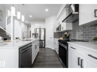 1511 208 ST NW photo 9