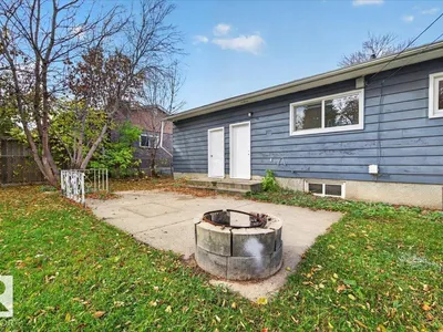 265 EVERGREEN ST photo 15