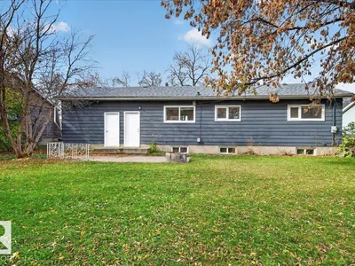 265 EVERGREEN ST photo 18