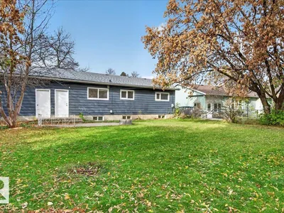 265 EVERGREEN ST photo 19