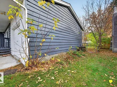 265 EVERGREEN ST photo 22