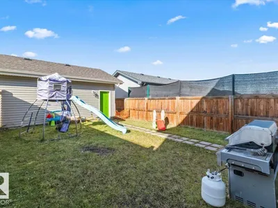 28 DAVIS ST photo 32
