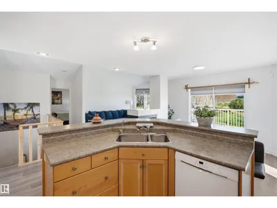 4615 17 ST SW photo 17