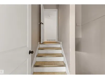 10428 64 AV NW NW photo 15